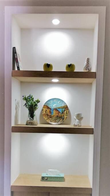 Lovely 1 Bedroom Apartment W/Private Parking 恩塞纳达港 外观 照片