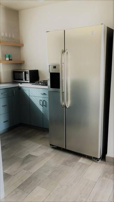 Lovely 1 Bedroom Apartment W/Private Parking 恩塞纳达港 外观 照片
