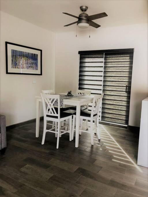 Lovely 1 Bedroom Apartment W/Private Parking 恩塞纳达港 外观 照片