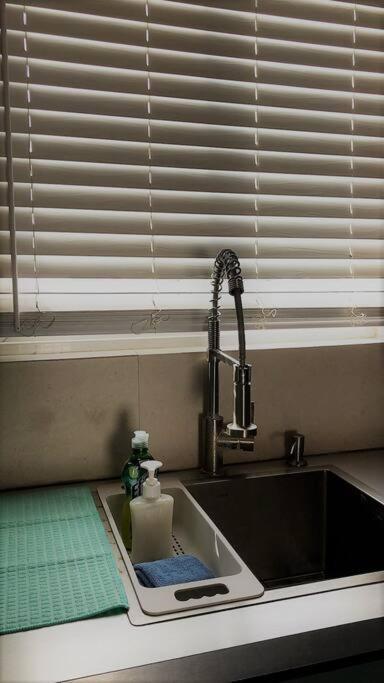 Lovely 1 Bedroom Apartment W/Private Parking 恩塞纳达港 外观 照片